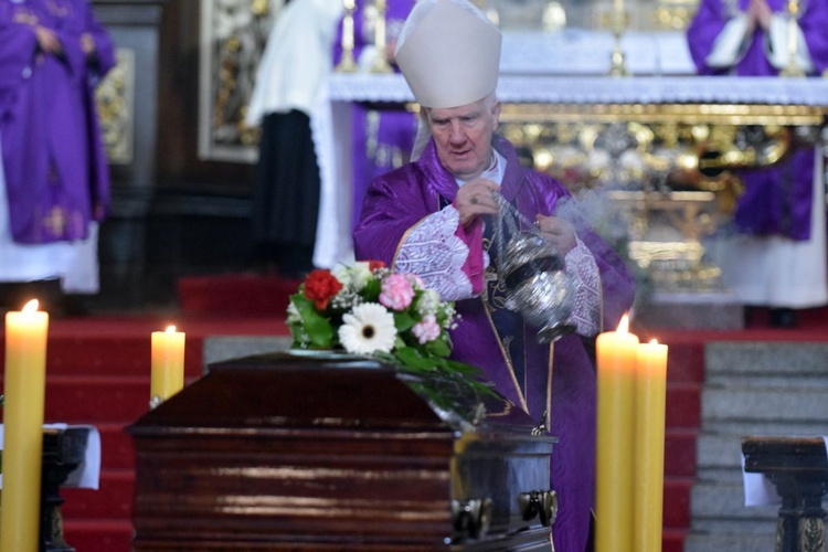 Uroczystości pogrzebowe ks. Andrzeja Szylera