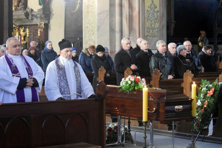 Uroczystości pogrzebowe ks. Andrzeja Szylera