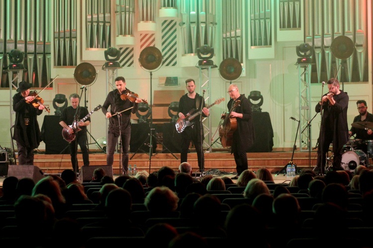 Koncert "Groj, muzycko, groj! Miłość ceko na nos!"