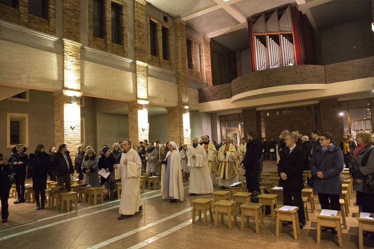 Napełnij stągwie wodą. Święcenia diakonatu we Wspólnotach Jerozolimskich