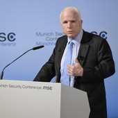 McCain: Polska zostanie poddana "pewnej presji" 