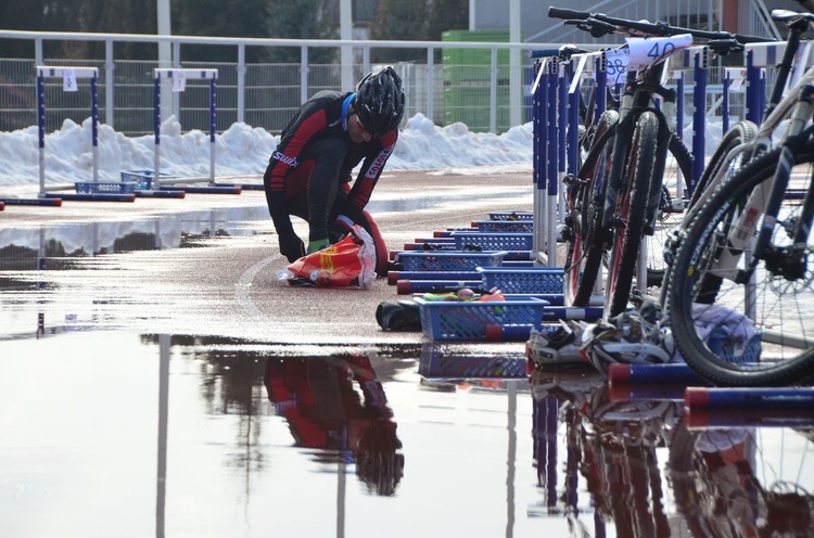 Zimowe zmagania sportowców