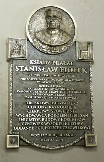 Tablica ks. Stanisława Fiołka