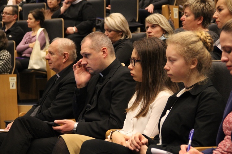 Konferencja "W trosce o jakosć powietrza na Śląsku. Pedagogika i duchowość ekologiczna PILGRIM",  18 luty, Katowice