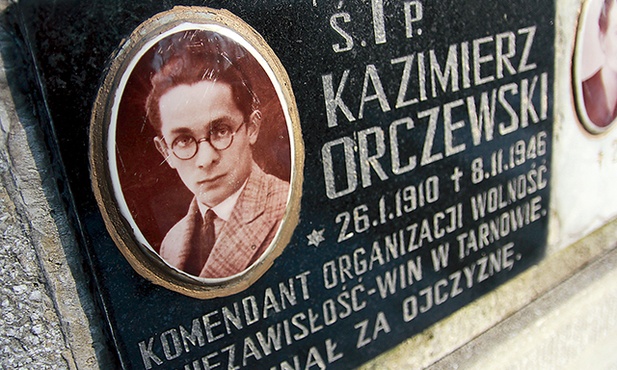 ▲	W Tarnowie na Starym Cmentarzu spoczywa m.in. Kazimierz Orczewski, ostatni szef placówki WiN w Tarnowie, zastrzelony w więzieniu na Montelupich w Krakowie.