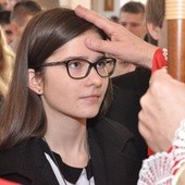 Magdalena z Mielca - Rzochowa przyjęła na bierzmowaniu imię Weronika.