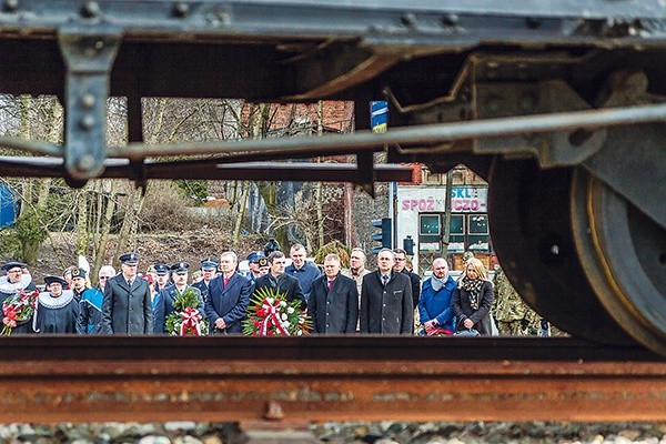 Uroczystości pod pomnikiem Ofiar Tragedii Górnośląskiej.