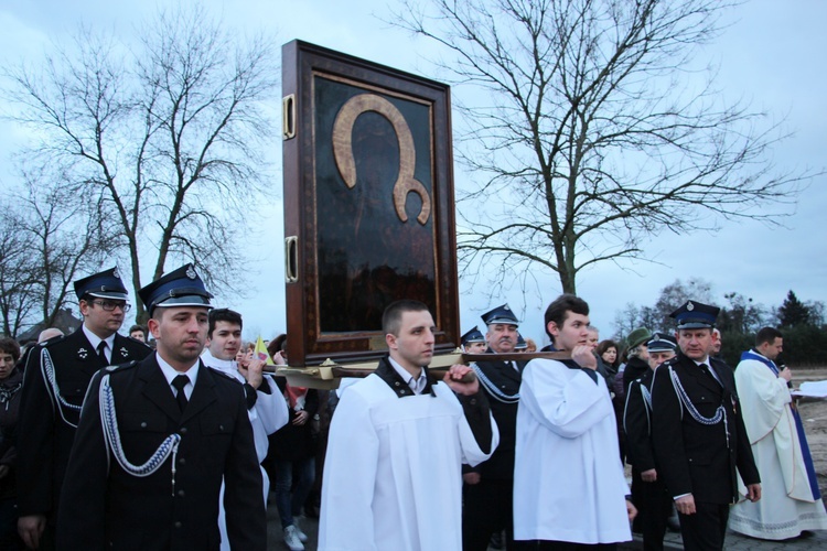 Powitanie ikony MB Częstochowskiej w Kozłowie Biskupim