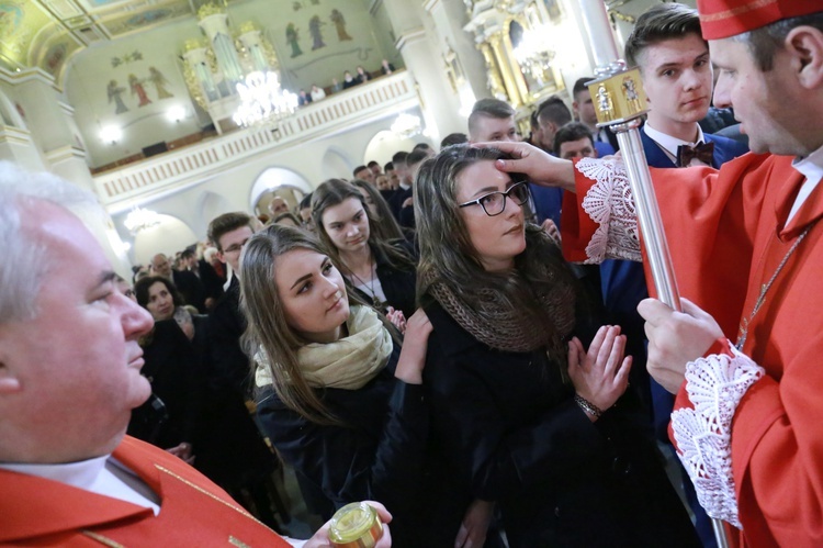 Bierzmowanie w par. św. Jadwigi w Dębicy