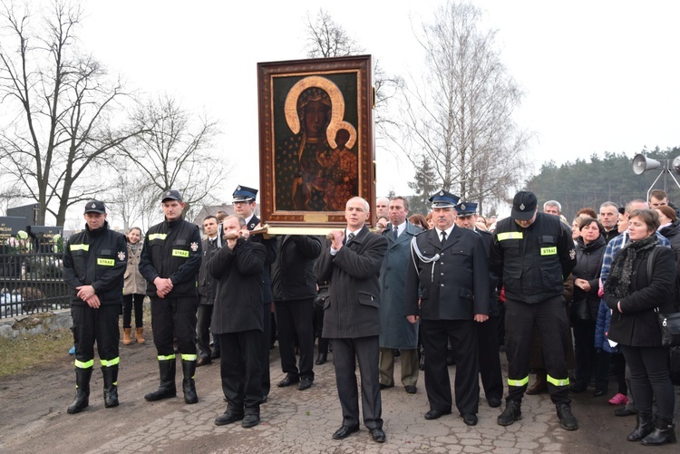 Powitanie ikony MB Częstochowskiej w Kurdwanowie