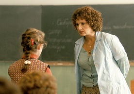 Genialna kreacja Zuzany Mauréry w roli nauczycielki jest jednym z najmocniejszych atutów filmu Jana Hebelka.