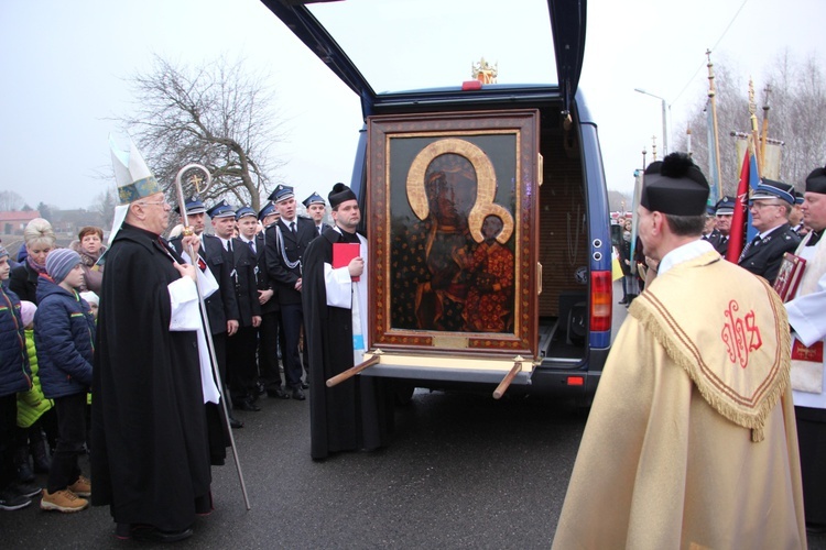 Powitanie ikony MB Częstochowskiej w Kozłowie Szlacheckim