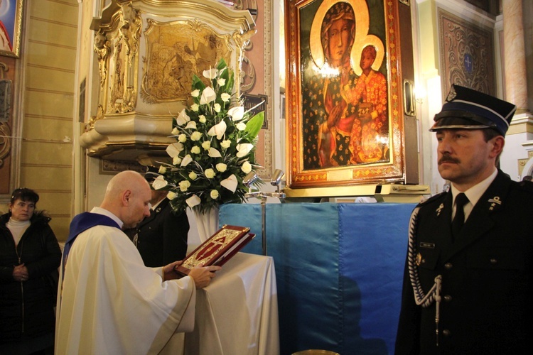 Powitanie ikony MB Częstochowskiej w Rybnie