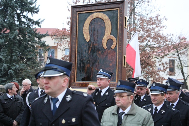 Powitanie ikony MB Częstochowskiej w Rybnie