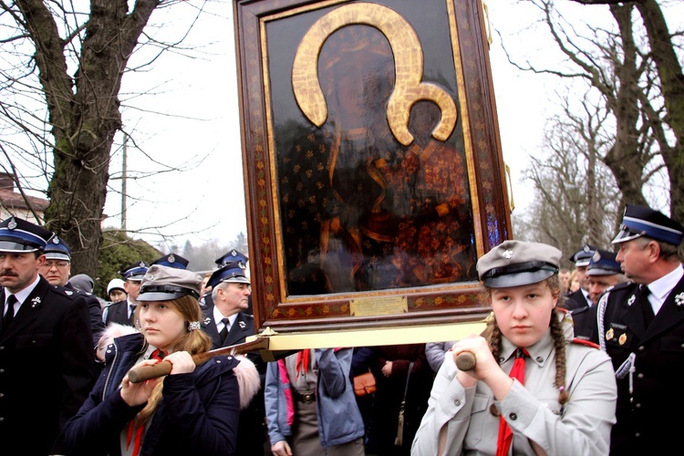 Powitanie ikony MB Częstochowskiej w Rybnie