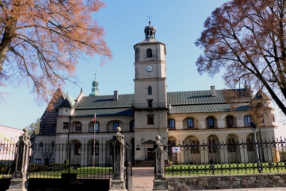 Początki klasztoru cystersów w Wąchocku sięgają XII w.
