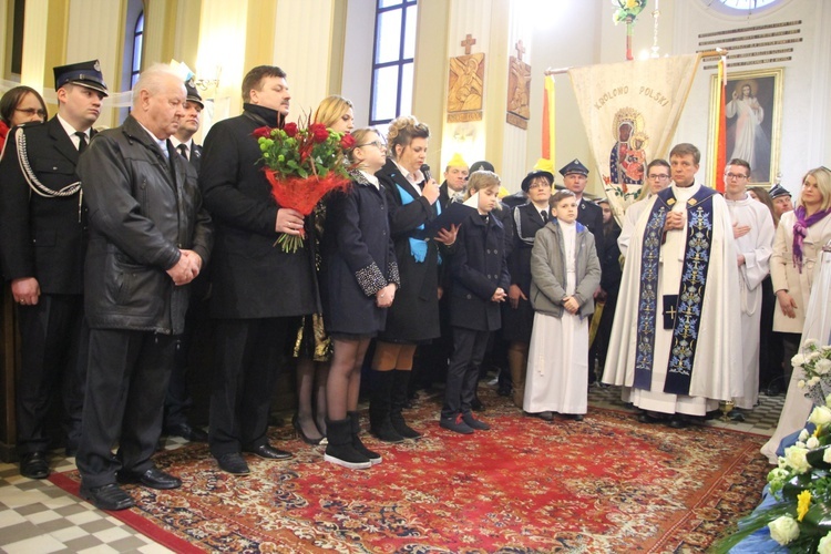 Powitanie ikony MB Częstochowskiej w Młodzieszynie