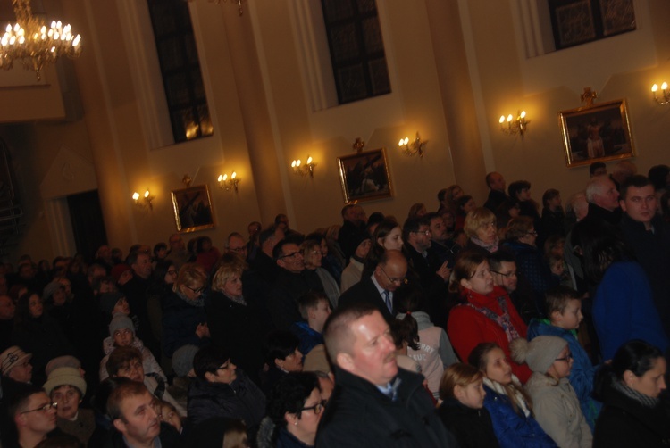 Powitanie ikony MB Częstochowskiej w parafii św. Brata Alberta w Sochaczewie