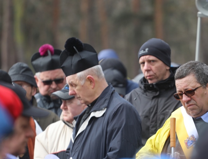 Droga Krzyżowa w intencji trzeźwości w byłym KL Birkenau 2017