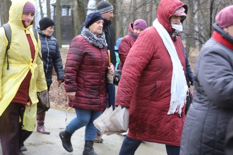 Droga Krzyżowa w intencji trzeźwości w byłym KL Birkenau 2017