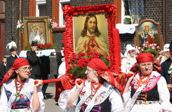 Jezus i kobiety... śląskie :)