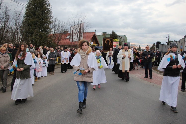 Powitanie ikony MB Częstochowskiej w parafii św. Józefa Robotnika w Sochaczewie