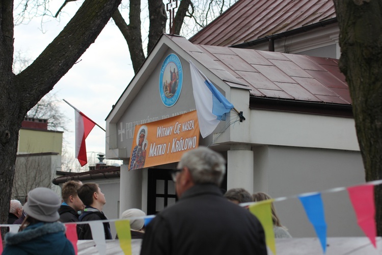 Powitanie ikony MB Częstochowskiej w parafii pw. Narodzenia NMP w Sochaczewie