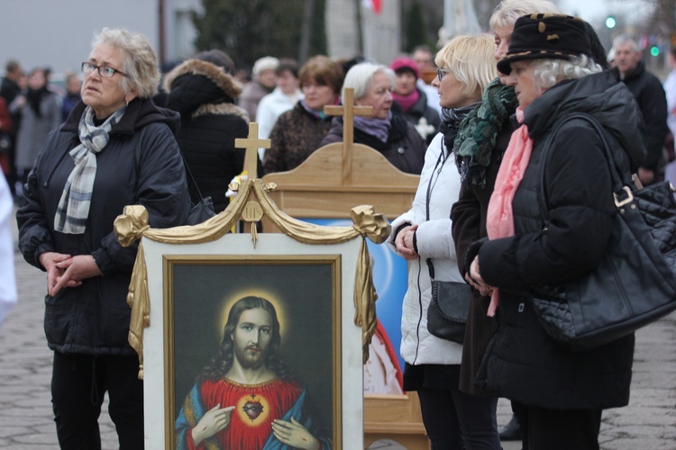 Powitanie ikony MB Częstochowskiej w parafii pw. Narodzenia NMP w Sochaczewie