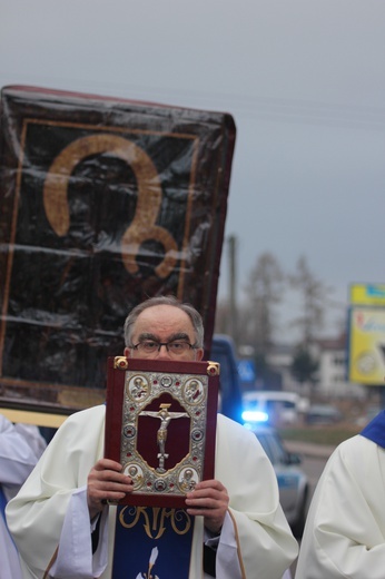 Powitanie ikony MB Częstochowskiej w parafii pw. Narodzenia NMP w Sochaczewie