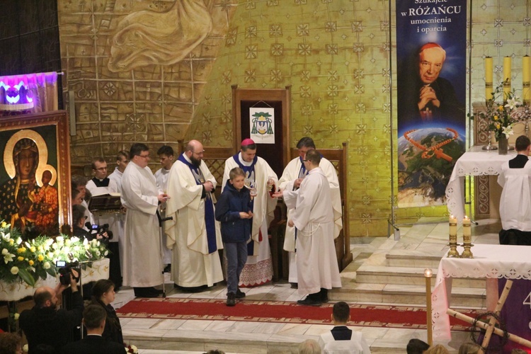 Powitanie ikony MB Częstochowskiej w parafii pw. św. Wawrzyńca w Sochaczewie