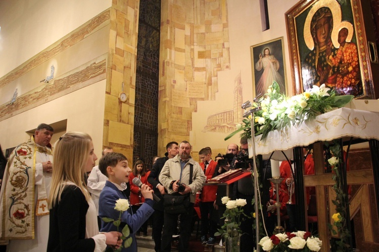 Powitanie ikony MB Częstochowskiej w parafii pw. św. Wawrzyńca w Sochaczewie