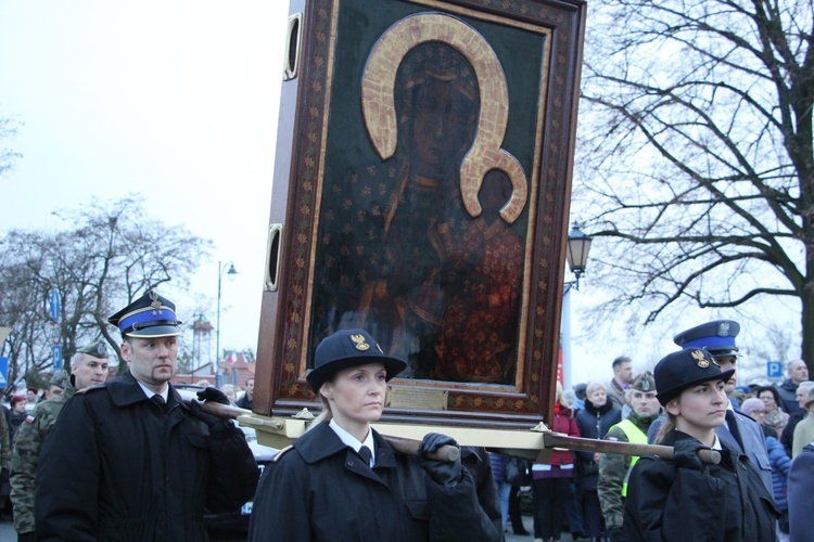 Powitanie ikony MB Częstochowskiej w parafii pw. św. Wawrzyńca w Sochaczewie