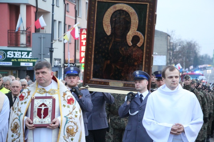 Powitanie ikony MB Częstochowskiej w parafii pw. św. Wawrzyńca w Sochaczewie