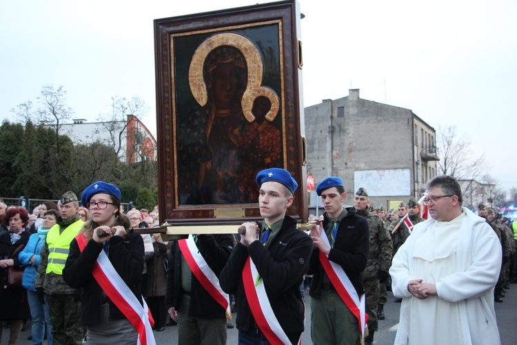 Powitanie ikony MB Częstochowskiej w parafii pw. św. Wawrzyńca w Sochaczewie