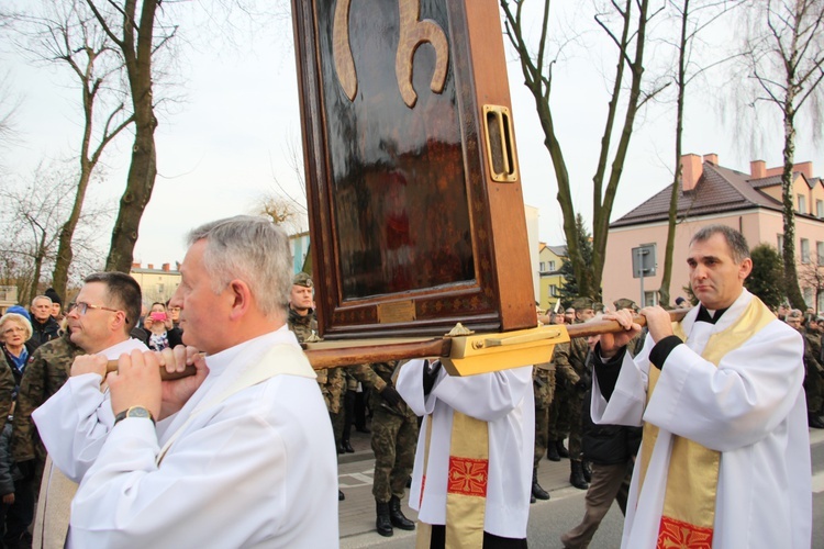 Powitanie ikony MB Częstochowskiej w parafii pw. św. Wawrzyńca w Sochaczewie