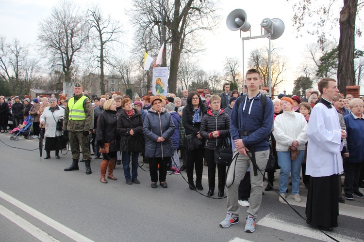 Powitanie ikony MB Częstochowskiej w parafii pw. św. Wawrzyńca w Sochaczewie