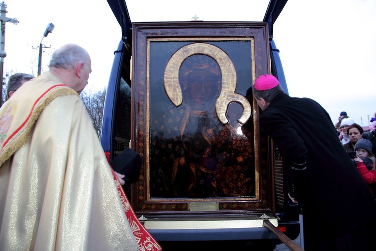 Powitanie ikony MB Częstochowskiej w Brzozowie