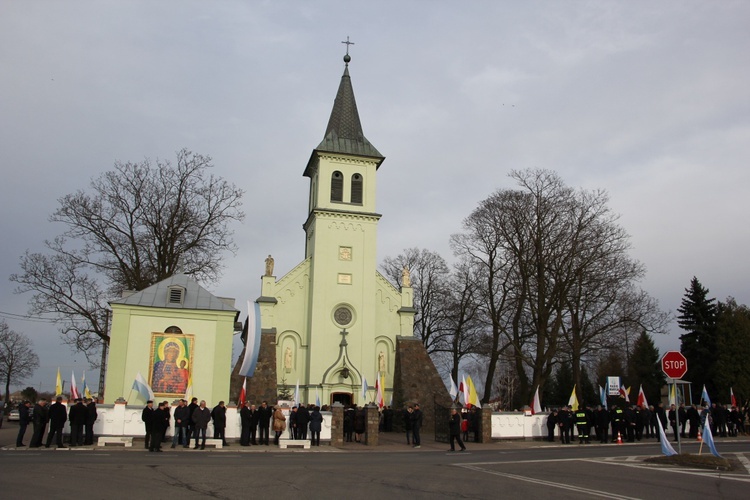 Powitanie ikony MB Częstochowskiej w Brzozowie