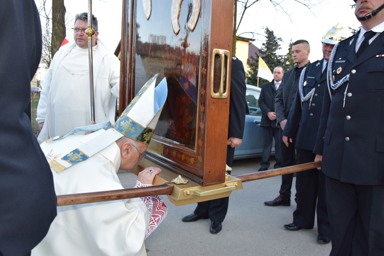 Powitanie ikony MB Częstochowskiej w Zycku