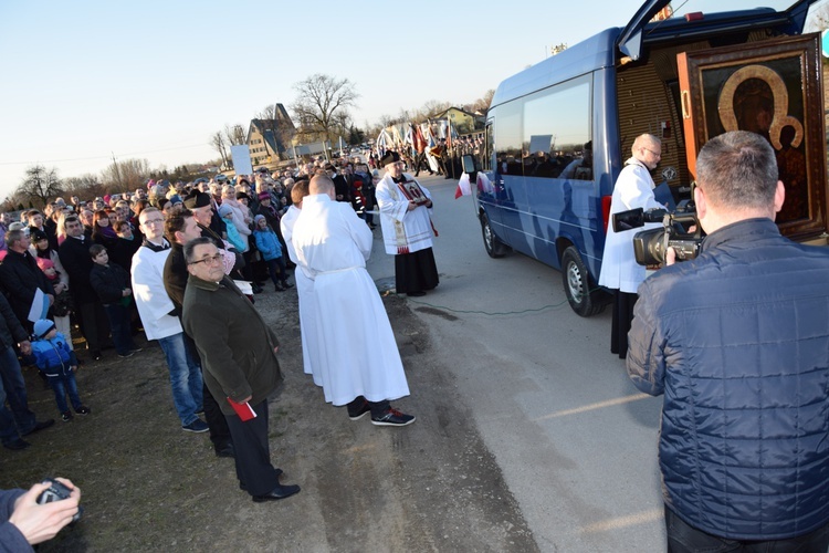 Powitanie ikony MB Częstochowskiej w Zycku