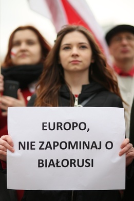 Białoruś - setki zatrzymanych. Polskie MSZ reaguje