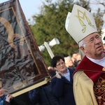 Powitanie ikony MB Częstochowskiej w Kiernozi