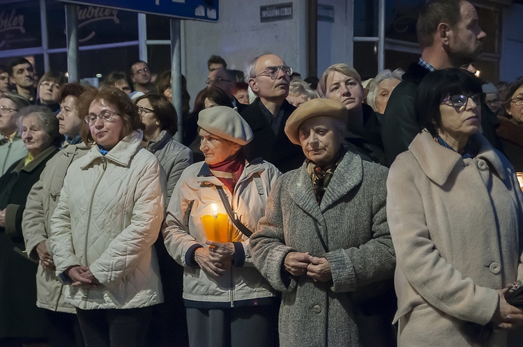 Droga krzyżowa ulicami Koszalina - cz. 1