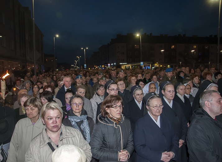 Droga krzyżowa ulicami Koszalina - cz. 1