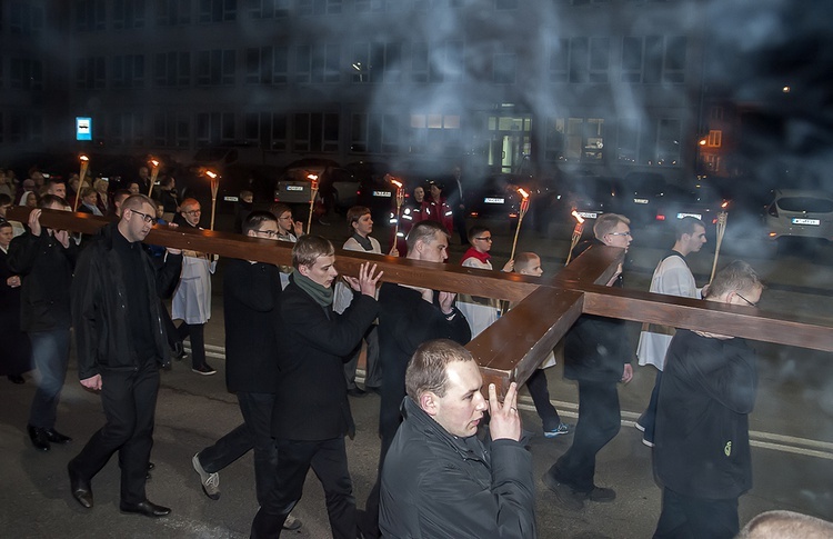 Droga krzyżowa ulicami Koszalina - cz. 2