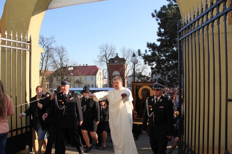 Powitanie ikony MB Częstochowskiej w Żychlinie