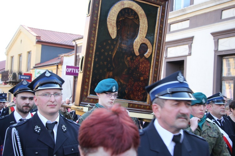 Powitanie ikony MB Częstochowskiej w Żychlinie