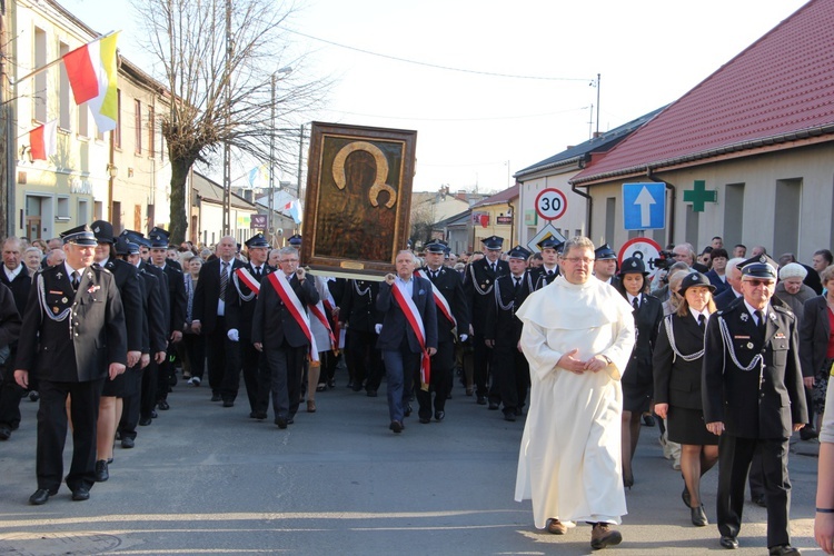 Powitanie ikony MB Częstochowskiej w Żychlinie