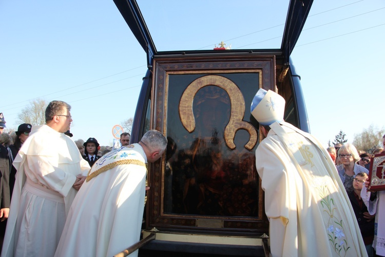 Powitanie ikony MB Częstochowskiej w Żychlinie