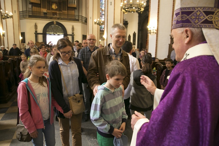 Kardynał Nycz pobłogosławił wszystkie dzieci